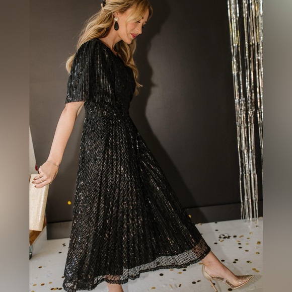 IVY CITY CO Goldie Black Sequin Midi Dress Size XXS - Picture 2 of 9